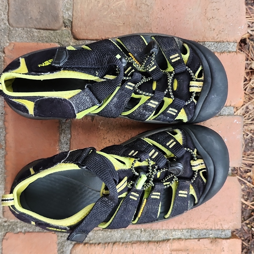 Keen Waterproof Newport H2 Black Outdoor Hiking Sandals, Kids Boys 4 - Picture 4 of 4